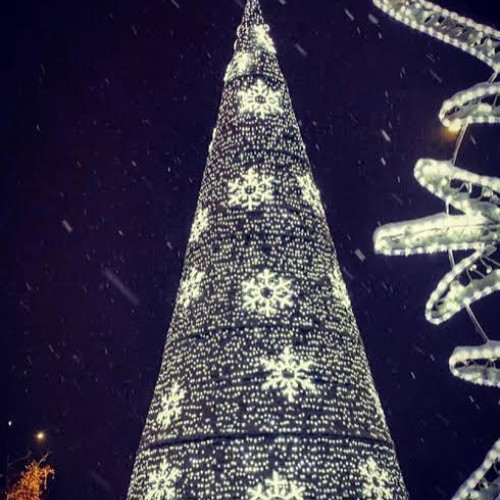 Primării cheltuiesc sume mari pentru decorațiuni de sărbători în ciuda apelurilor la economii