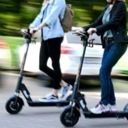 Președintele a promulgat legea privind asigurarea RCA pentru trotinete și biciclete electrice