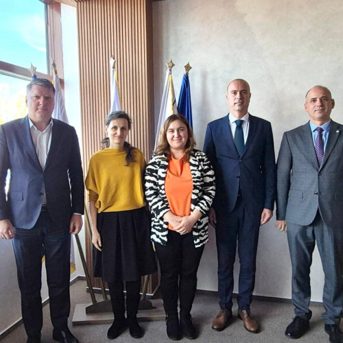 Crucea Roșie Dâmbovița lansează proiectul „Studenții Salvatori” la Universitatea Valahia