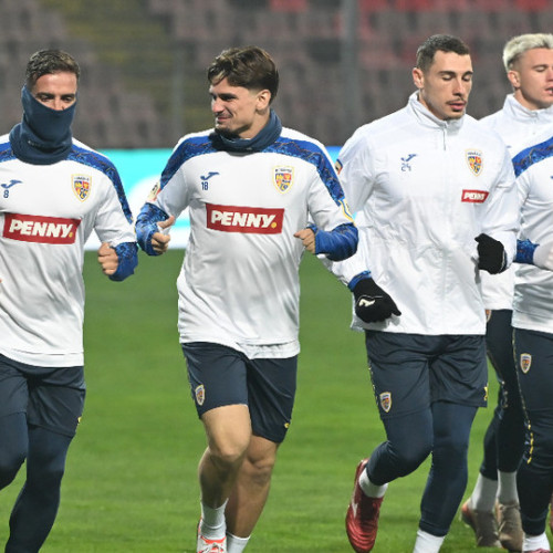 Mircea Lucescu face o schimbare surpriză înainte de meciul cu Bosnia