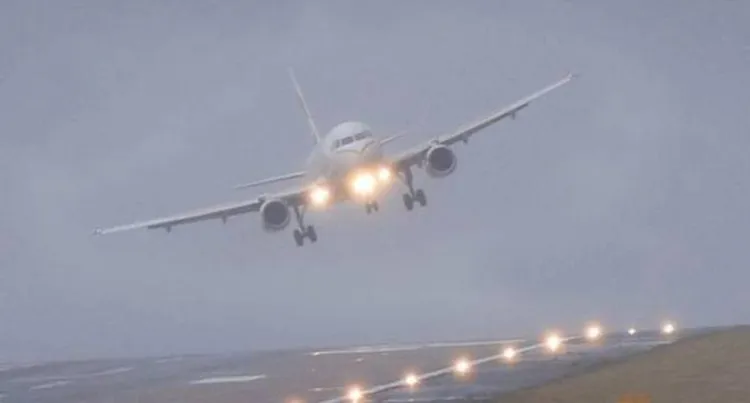 Patru curse Wizzair deviate către Cluj din cauza condițiilor meteo de la Sibiu și Craiova