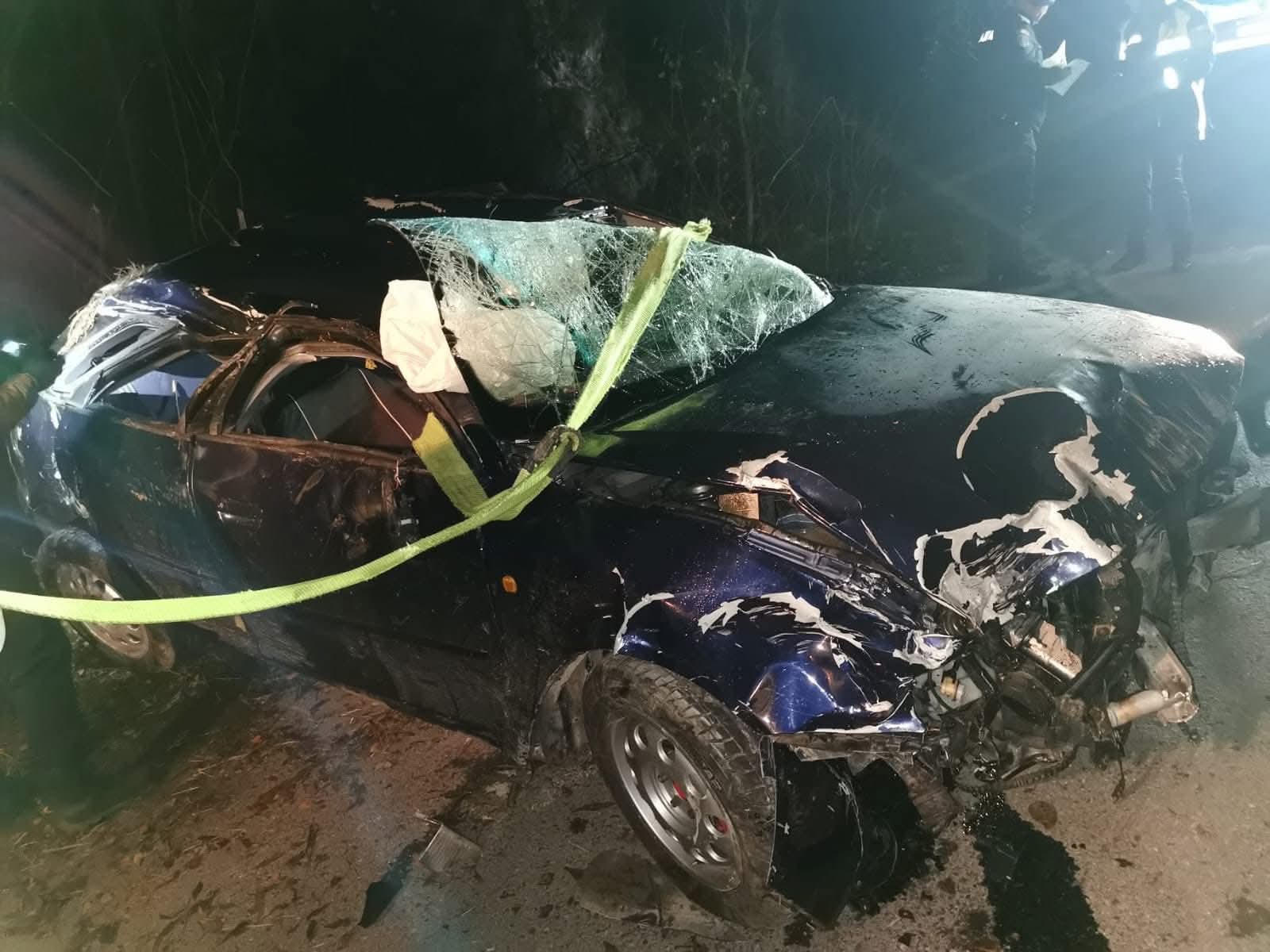 Tragedie rutieră la Ocoliș: tânăr de 20 de ani și-a pierdut viața după ce s-a răsturnat cu mașina