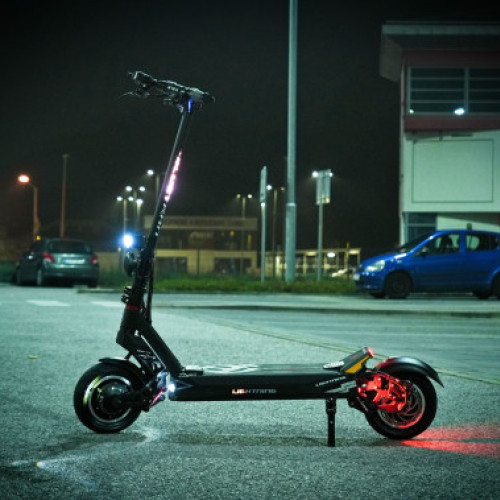 Asigurarea RCA va deveni obligatorie pentru unele trotinete și biciclete electrice