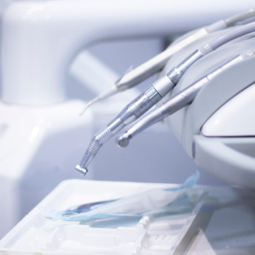 Clinica din Bucureşti explică autorizarea sediului după decesul fetiţei în timpul anesteziei