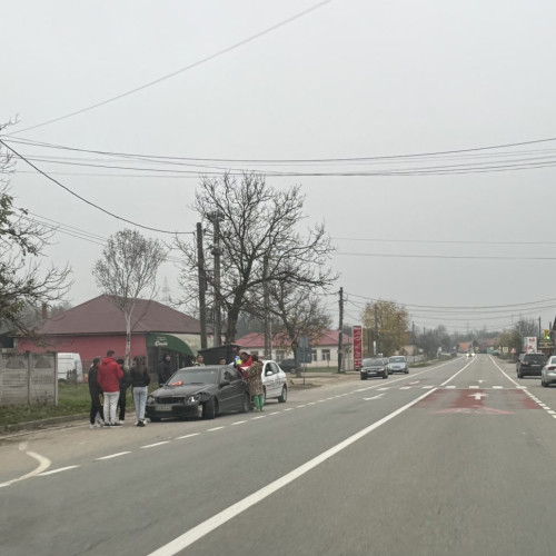 Două autoturisme s-au tamponat în localitatea Plopșoru, fără victime