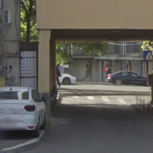 Locatarii din centrul Clujului cer intervenția autorităților pentru probleme grave în gangul blocului