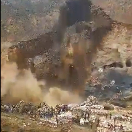 Cel puțin 32 de mineri clandestini au murit după surparea din mina Kalando din Congo