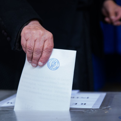 Două candidaturi confirmate la alegerile parțiale din Cârța, AUR nu va participa