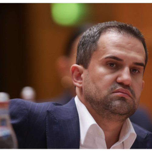 Senatul a respins moţiunea simplă a AUR împotriva ministrului Transporturilor Ciprian Şerban