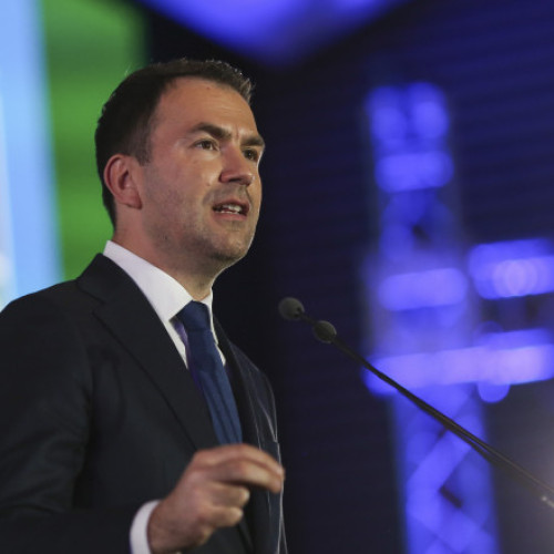 Cătălin Drulă anunță că nu se va retrage din cursa pentru Primăria Capitalei