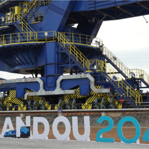 Guineea pornește cel mai mare proiect minier din istorie cu investiții uriașe