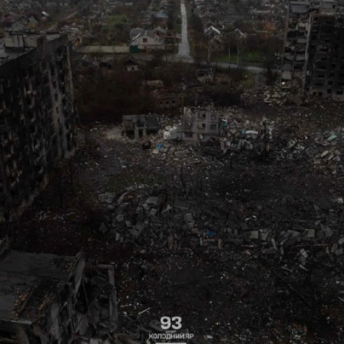 Forțele ucrainene arată distrugerile cauzate de războiul din Kostiantinivka