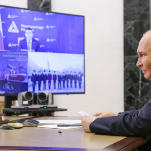 Putin cere întărirea poziției Rusiei în Arctica prin noi spărgătoare de gheață