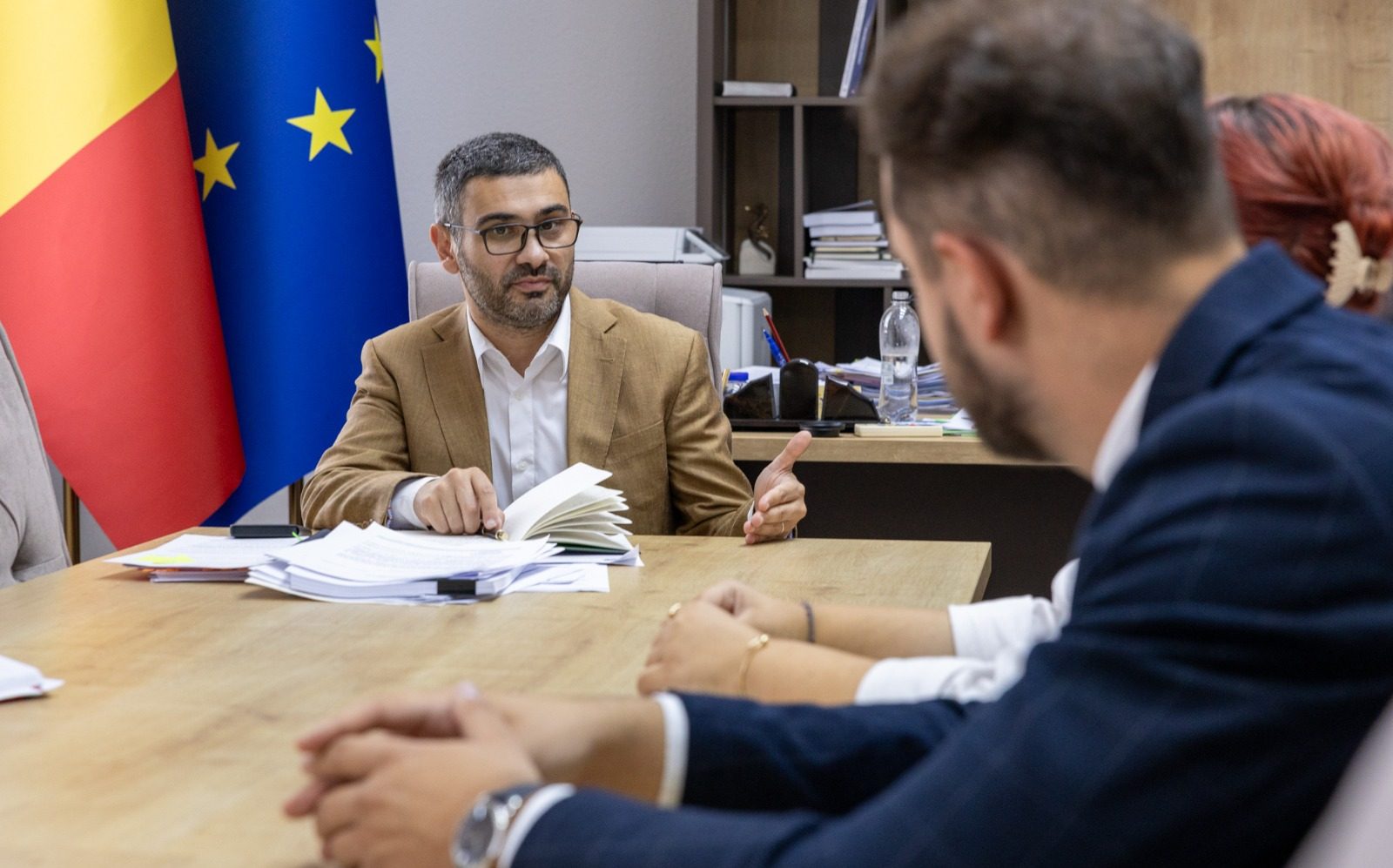 Interdicția cumulului pensiei cu salariul la stat va include și profesori și medici