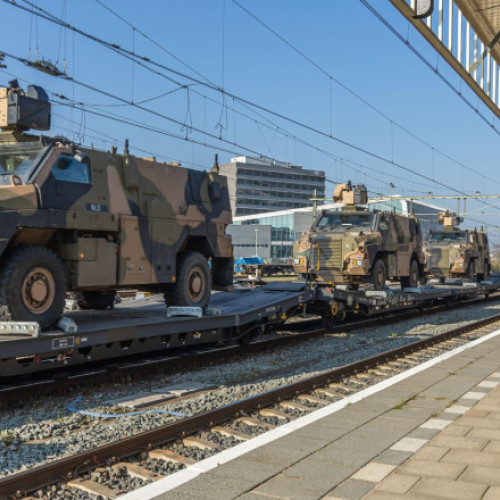 Comisia Europeană propune un sistem rapid de mobilizare militară transfrontalieră