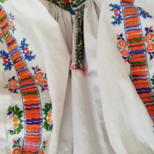 Atelier la Muzeul de Istorie Turda dedicat costumului tradițional din Valea Arieșului