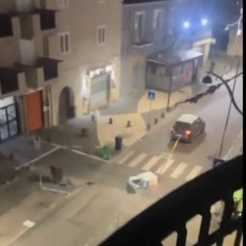 Hoți fură bancomat și îl târăsc cu mașina prin Napoli