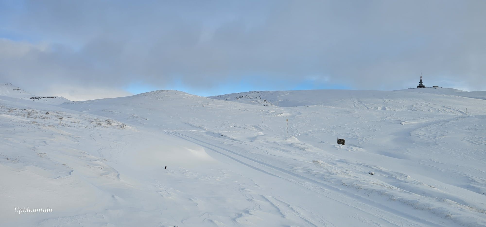 Salvamont Prahova atenționează asupra stratului consistent de zăpadă în munți