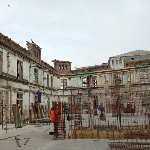 Lucrări de restaurare intense pe șantierul Palatului Simion Gheorghiu din Galați