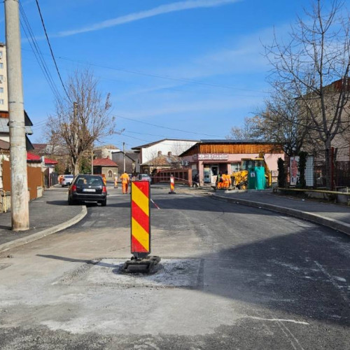 În Târgoviște, mai multe străzi sunt reabilitate și modernizate în această perioadă.