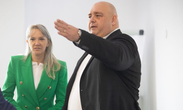 Deputatul Adrian Mocanu și colegii săi au atacat dreptul de acces la informații publice