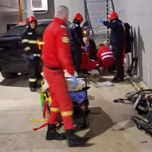 Accident grav în parcarea unui centru medical din Bihor: un tânăr a decedat