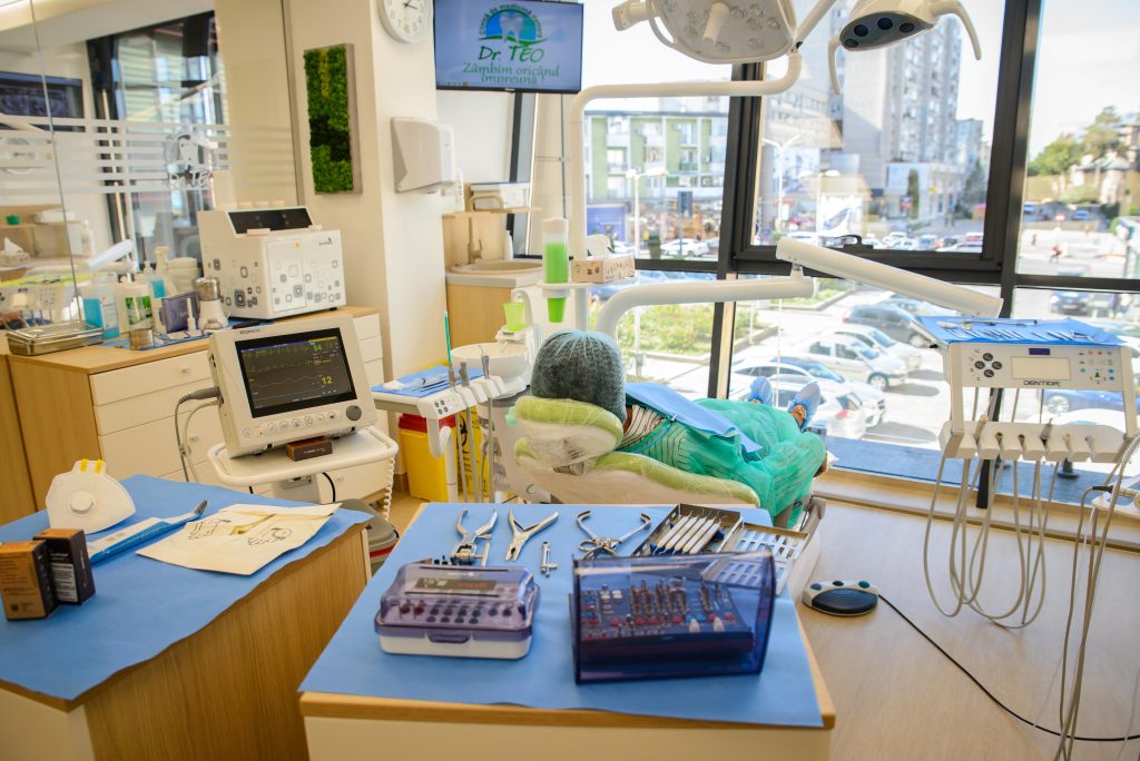 Implantul dentar one stage surgery, soluția rapidă pentru lipsa dinților