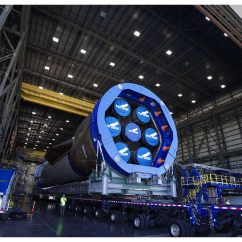 Blue Origin va construi o versiune mai puternică a rachetei New Glenn