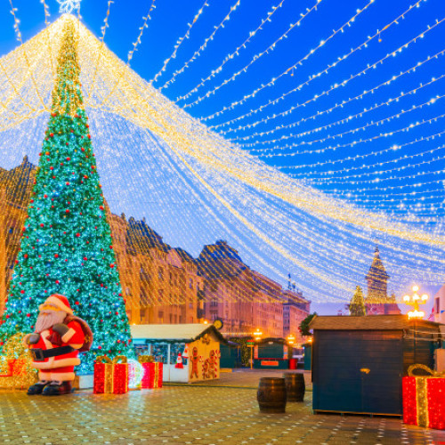 Piața Alba Iulia devine centrul târgului de Crăciun și al petrecerii de Revelion din București