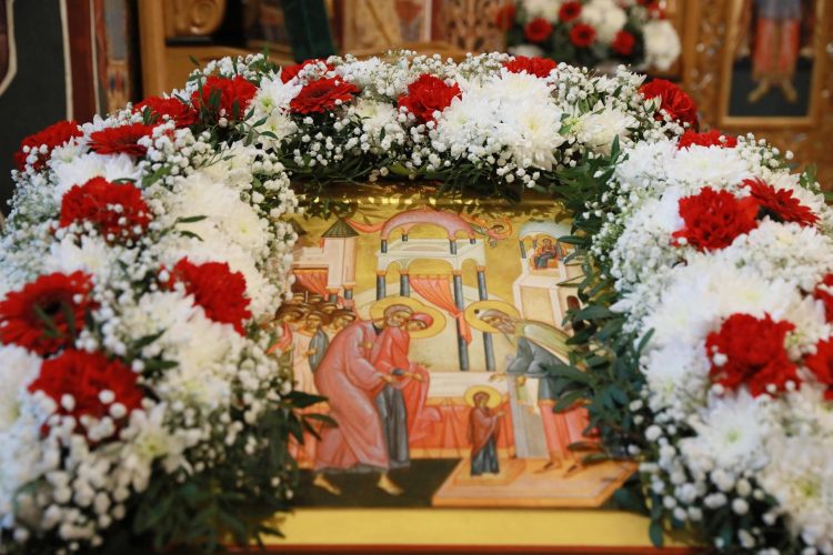 Preasfințitul Iustin a slujit de praznicul Intrării în biserică a Maicii Domnului la Baia Mare