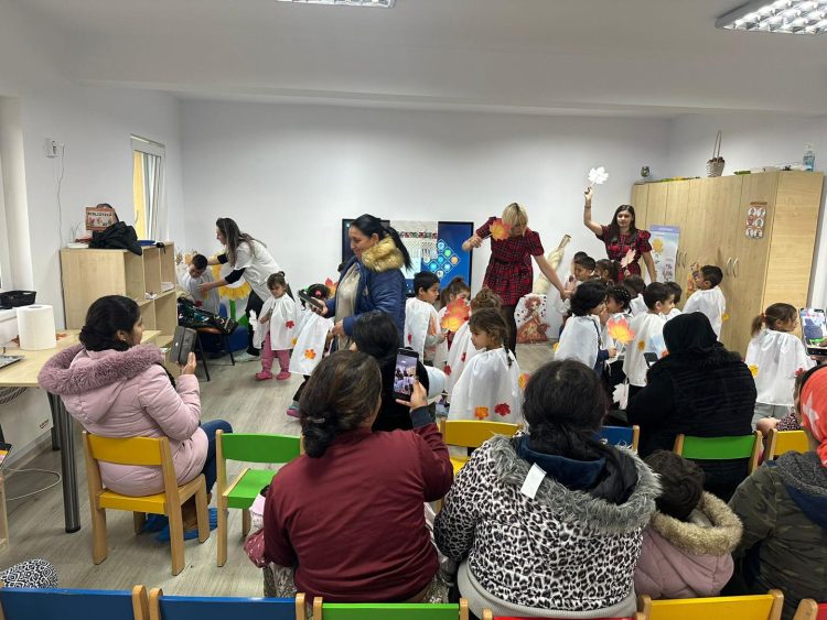 Copiii din Baia Mare sărbătoresc toamna prin joc și creativitate la Centrul Comunitar