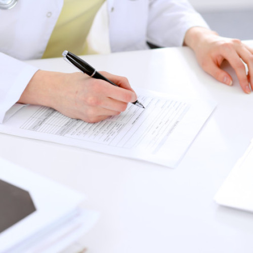 Cum se realizează evaluarea și încadrarea în grad de handicap în România