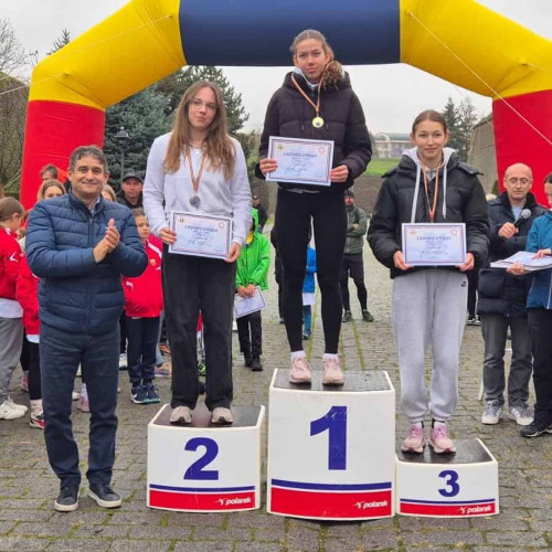 56 de ediții pentru Crosul Unirii la Alba Iulia cu peste 350 de participanți