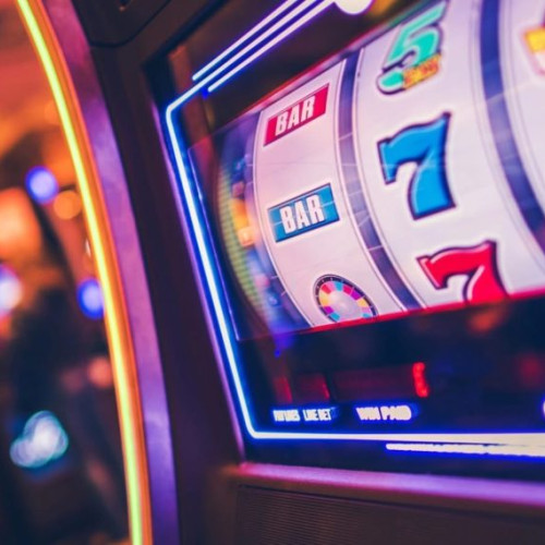 Tânăr din Brăila arestat pentru distrugere și agresiune sexuală în sala de jocuri