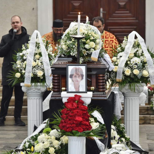 Diana Șoșoacă cere doliu național pentru doctorița Flavia Groșan la înmormântare