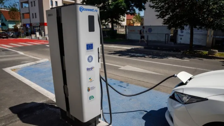 Crește prețul pentru încărcarea mașinilor electrice în Cluj-Napoca de la 24 noiembrie