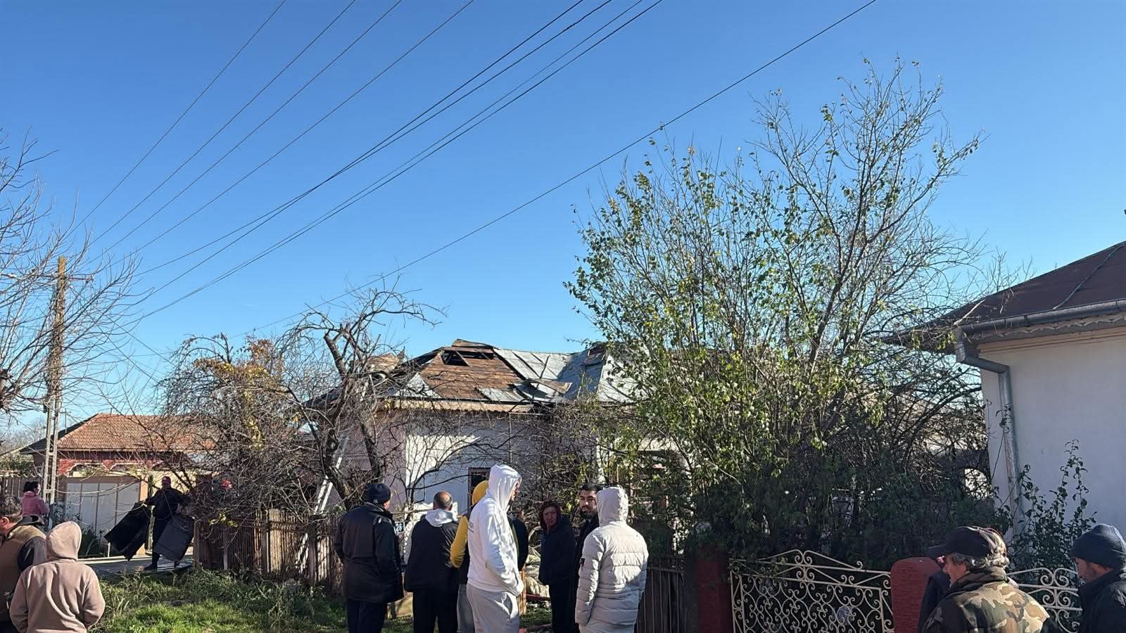 Incendiu fatal la Gostinari: o femeie imobilizată la pat a murit, soțul rănit