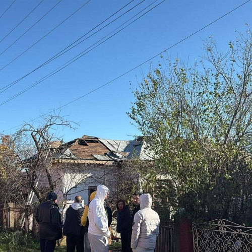 Incendiu fatal la Gostinari: o femeie imobilizată la pat a murit, soțul rănit