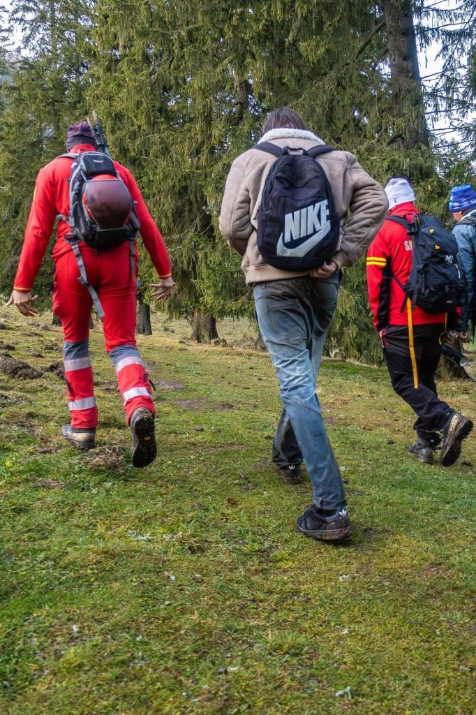 Tânăr rătăcit în Piatra Craiului, salvat în urma unei intervenții urgente