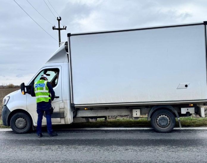 Polițiștii rutieri din Vrancea au verificat peste 850 de vehicule în cadrul operațiunii ROADPOL 2025