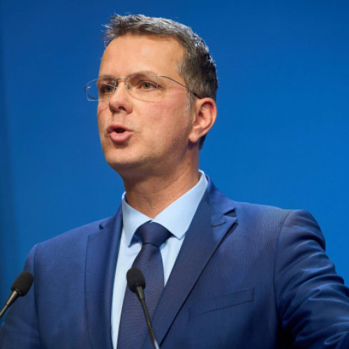 Ministrul Apărării despre tentativa de mituire a unui fost senator: „Nu tolerez niciun capăt de ață din bani publici”