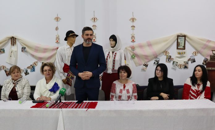 Elevii din Berceni au prezentat tradiții românești într-un proiect cultural-educativ