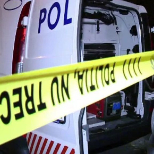 Bărbat găsit mort cu o rană prin înjunghiere în Sectorul 6, anchetă în curs