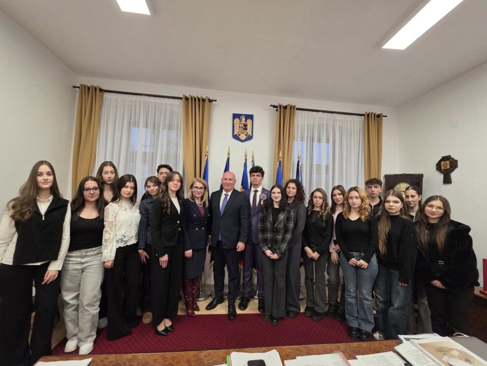 Consiliul Local al Tinerilor Bistrița și-a ales noua conducere pentru mandatul 2025