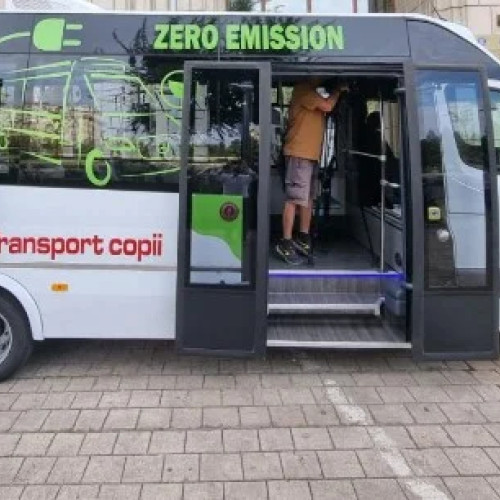 Buzău primește primele microbuze școlare din PNRR și fonduri europene suplimentare