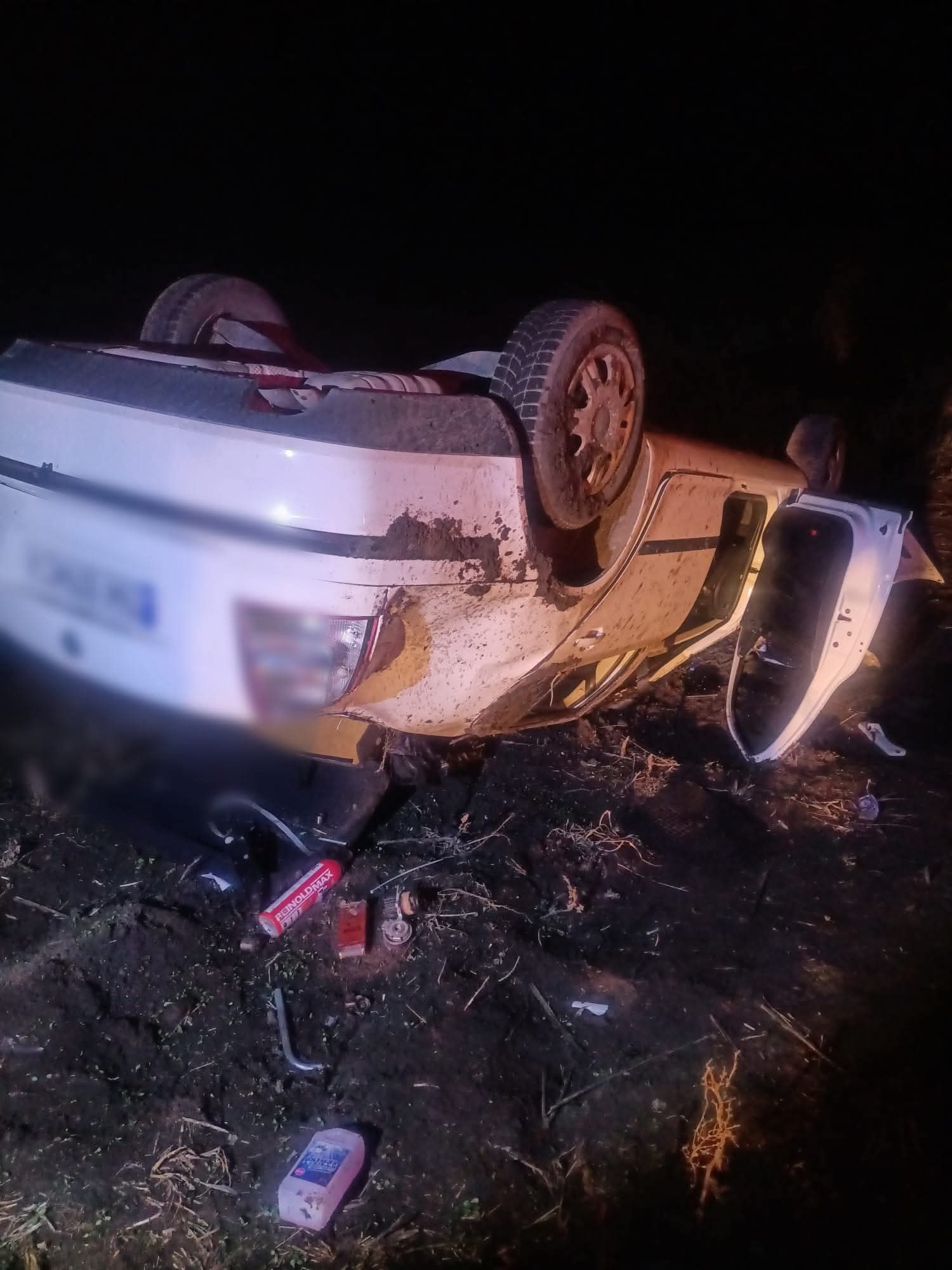 Accident în Timiș: trei persoane rănite după ce un șofer a pierdut controlul mașinii