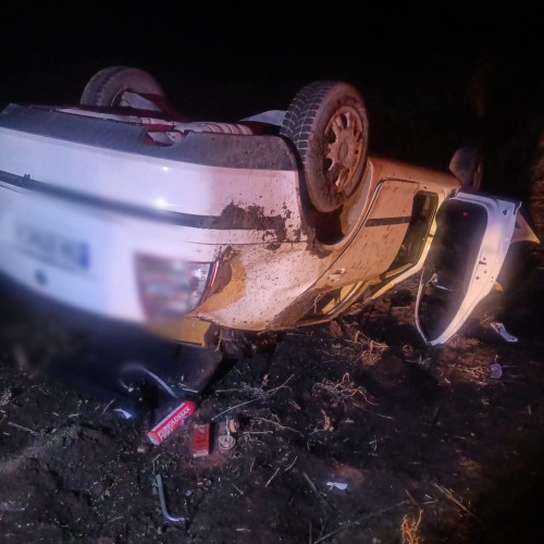 Accident în Timiș: trei persoane rănite după ce un șofer a pierdut controlul mașinii