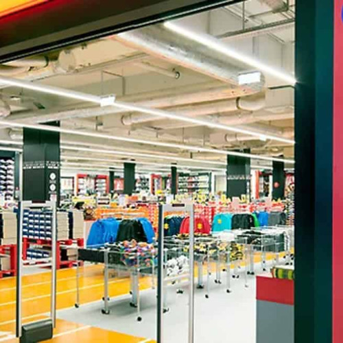 Hervis se retrage de pe piața din România și Ungaria în favoarea grupului britanic Frasers