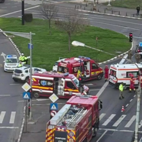 Accident cu o ambulanță MApN la Ministerul Apărării Naționale în București