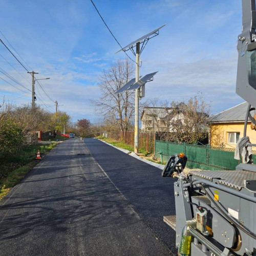 Au început lucrările de asfaltare în satul Udrești, comuna Ulmi